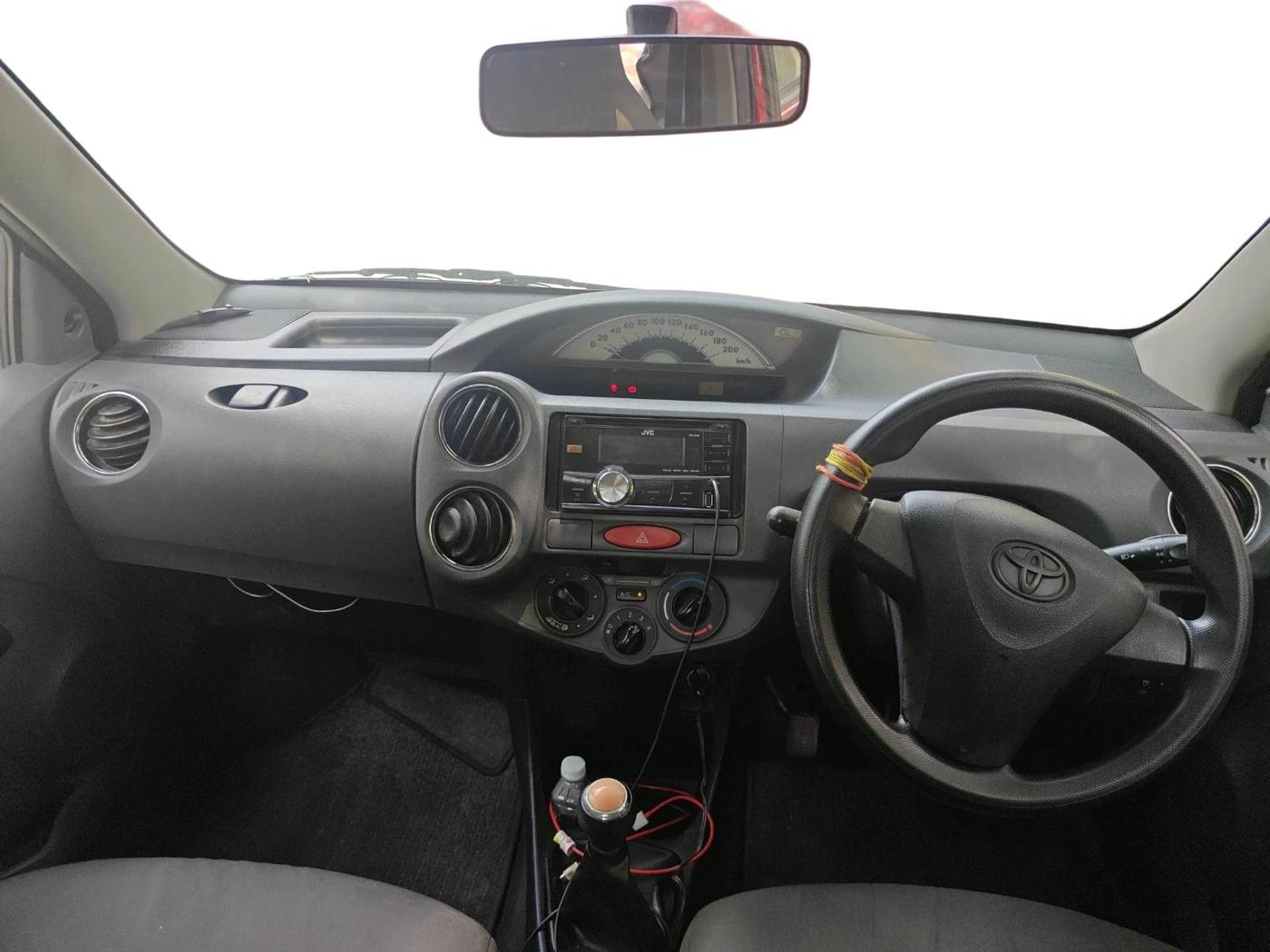 2012 Toyota Etios Liva G, CNG, Manual, 1,05,779 km, interior