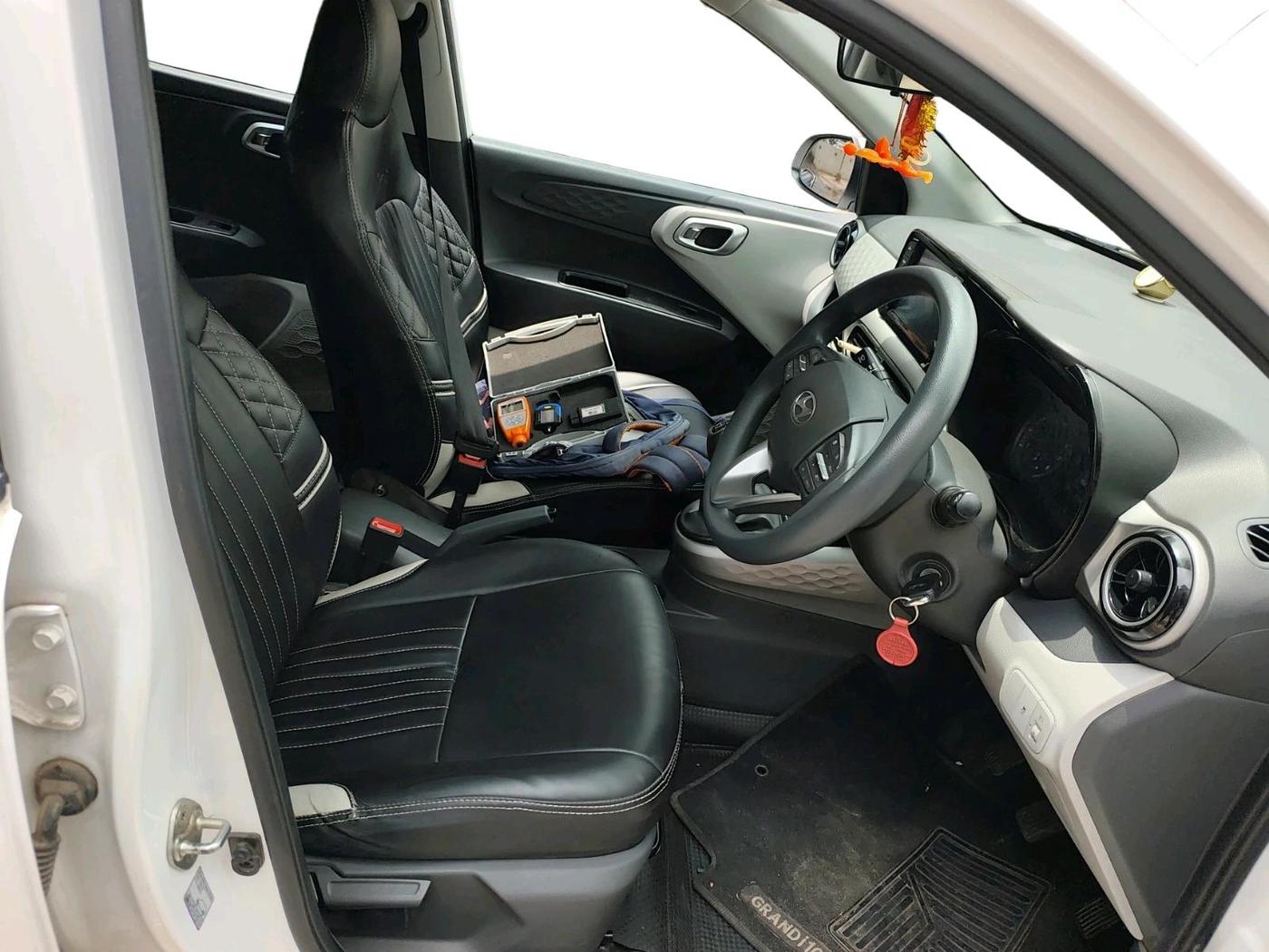 2023 Hyundai GRAND I10 NIOS SPORTZ 1.2 KAPPA VTVT, Petrol, Manual, 21,765 km, interior