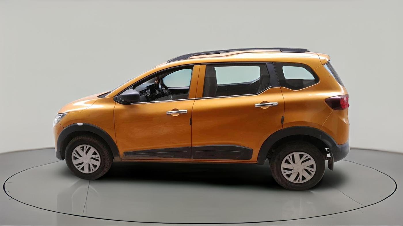 2020 Renault TRIBER RXE MT, Petrol, Manual, 51,018 km, exterior