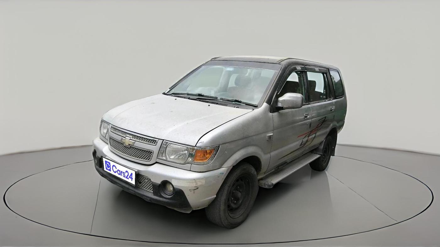 2014 Chevrolet Tavera Neo 3 LS 9 STR, Diesel, Manual, 2,75,934 km, exterior
