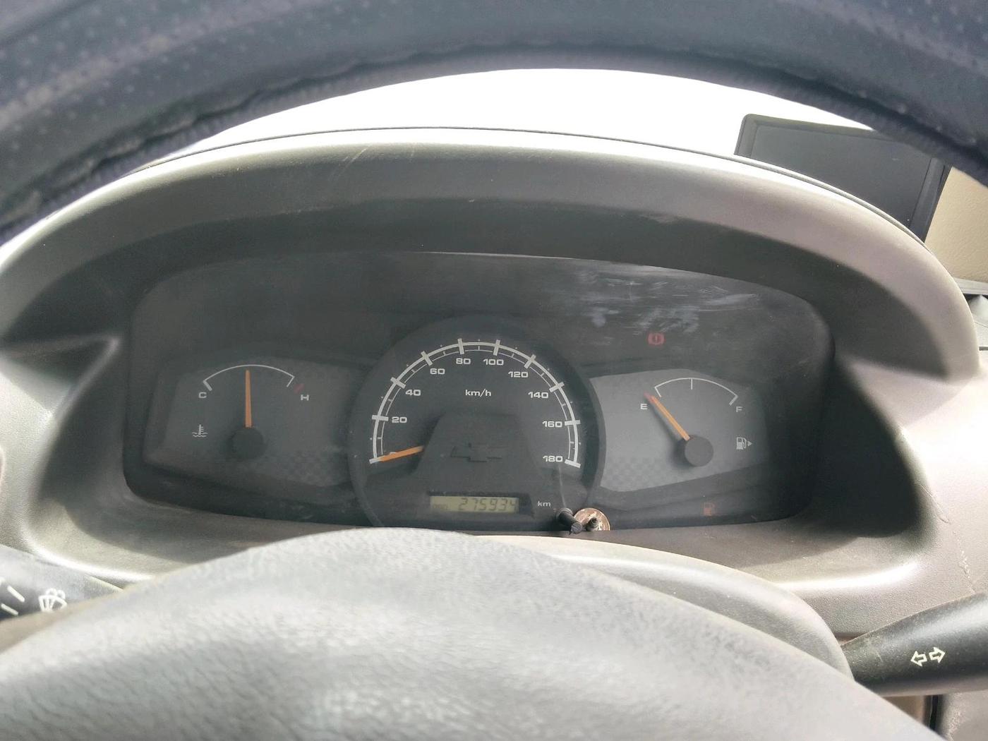 2014 Chevrolet Tavera Neo 3 LS 9 STR, Diesel, Manual, 2,75,934 km, interior