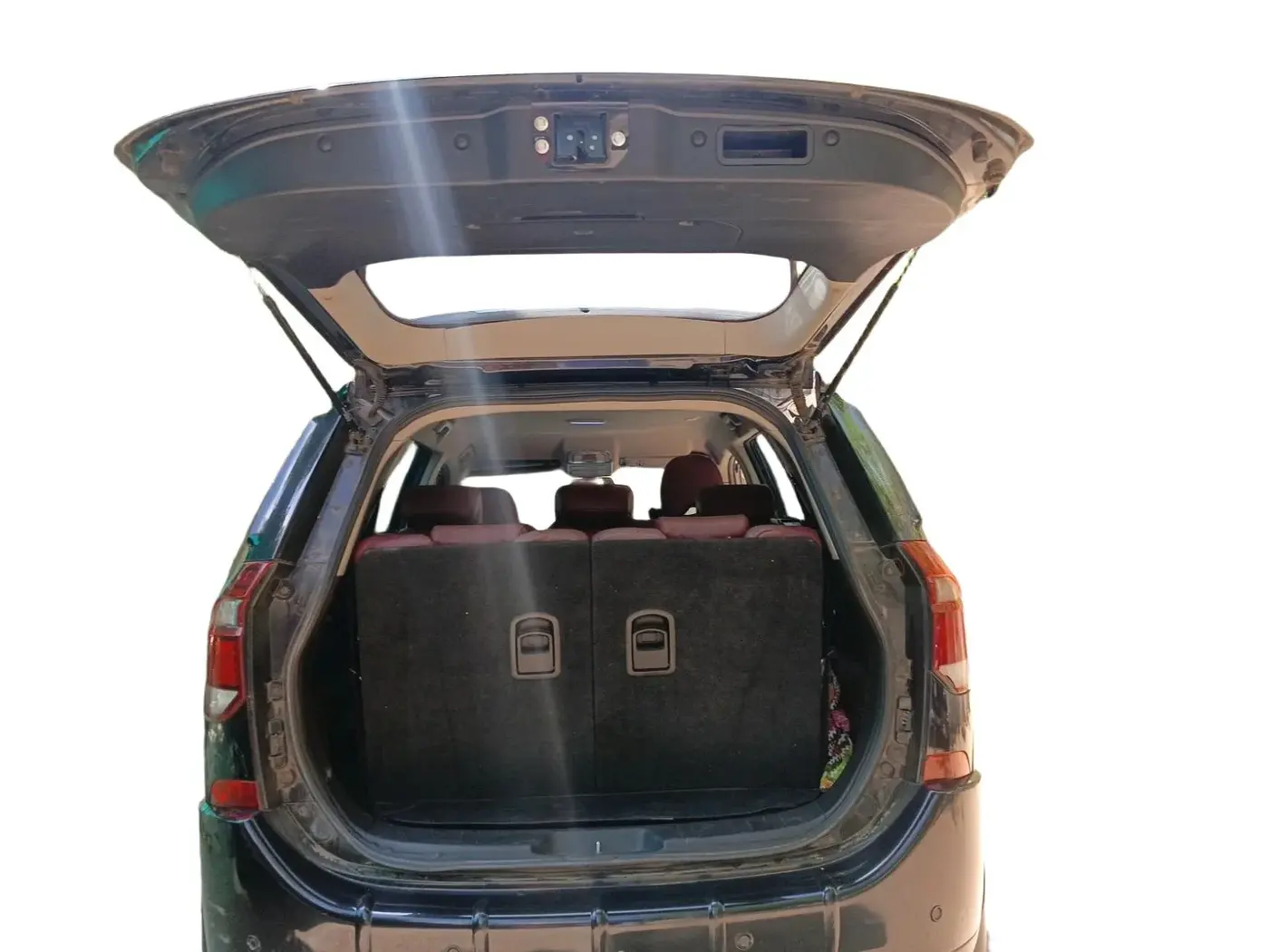 2020 Mahindra XUV500 W7 AT, Diesel, Automatic, 41,306 km, exterior
