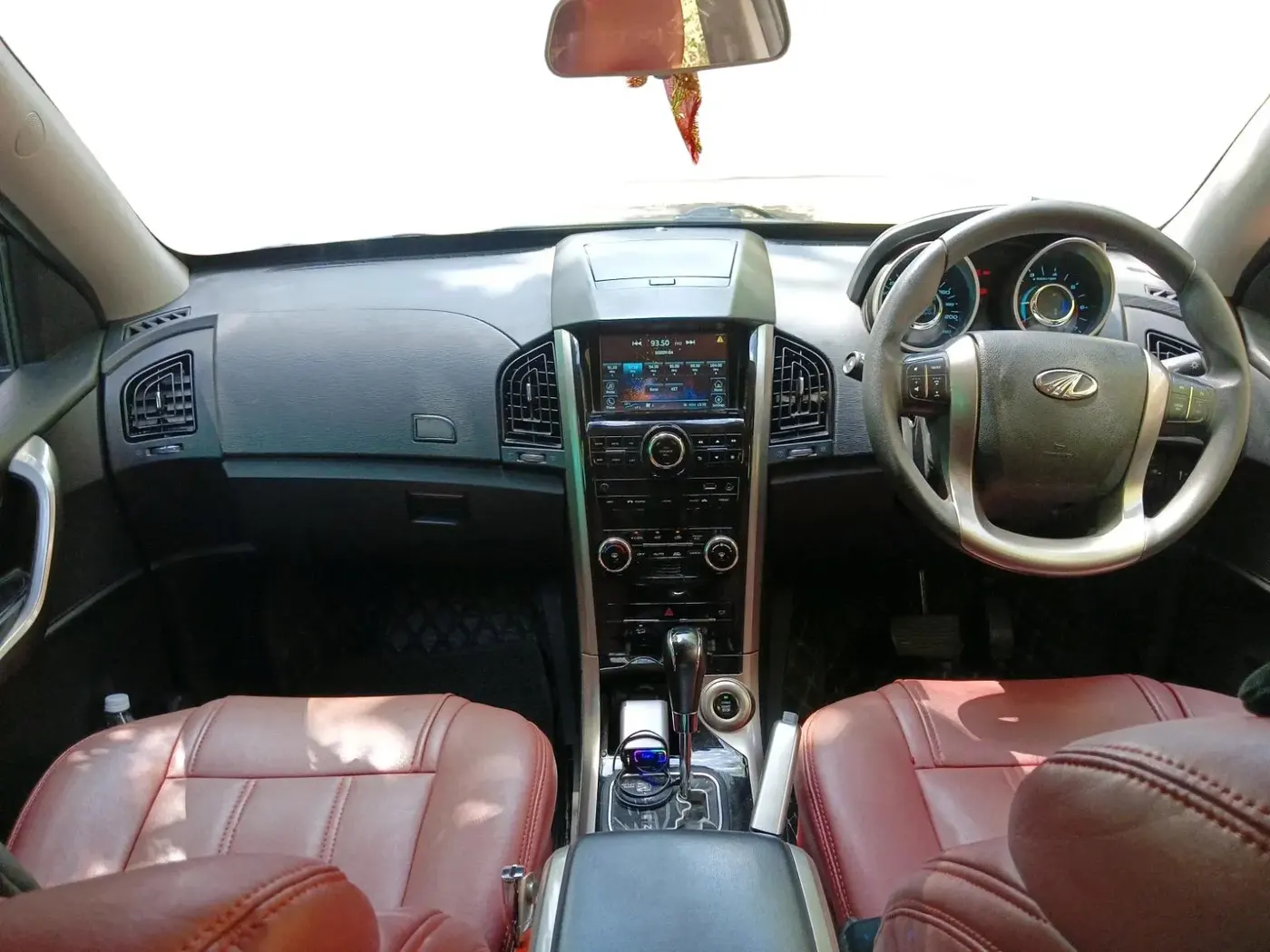 2020 Mahindra XUV500 W7 AT, Diesel, Automatic, 41,306 km, interior