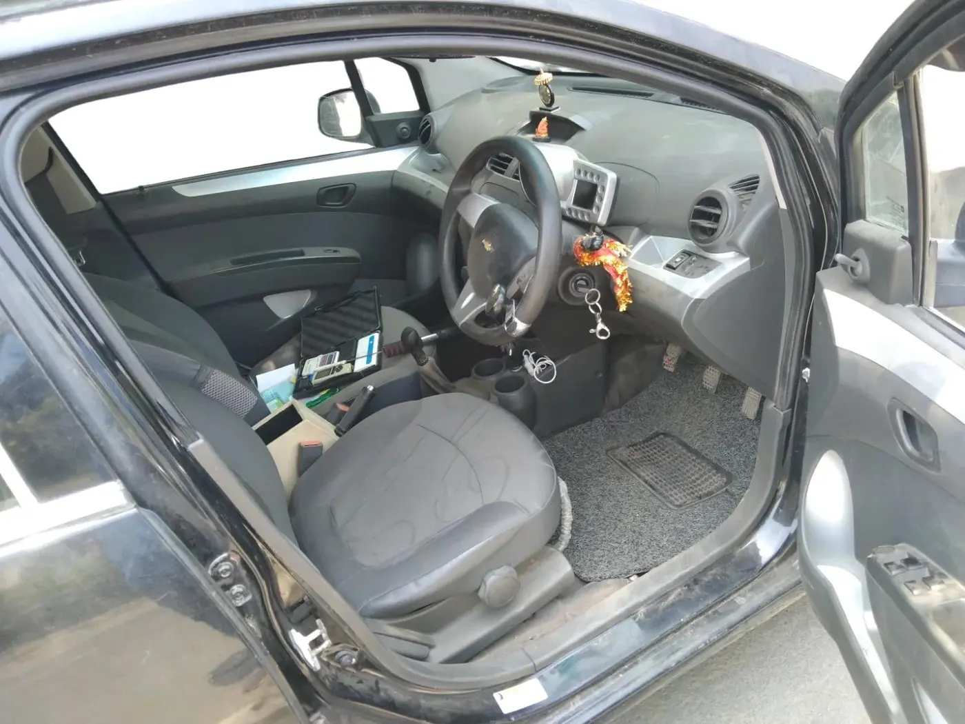2013 Chevrolet Beat LT PETROL, CNG, Manual, 84,381 km, interior