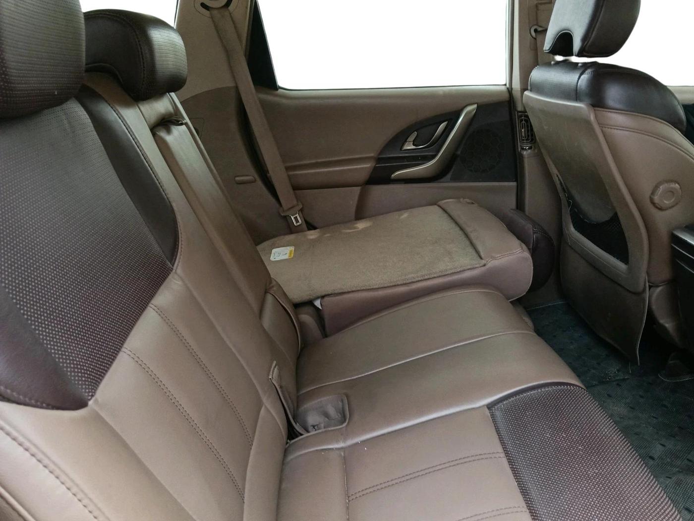 2014 Mahindra XUV500 W8, Diesel, Manual, 74,807 km, interior