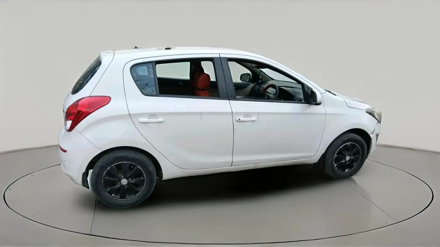 2013 Hyundai i20 SPORTZ 1.4 CRDI, Diesel, Manual, 1,01,567 km, exterior