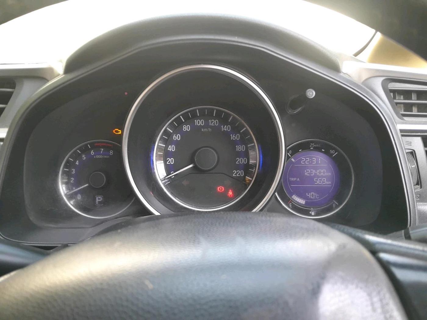 2016 Honda Jazz 1.2L I-VTEC V AT, CNG, Automatic, 1,23,400 km, interior