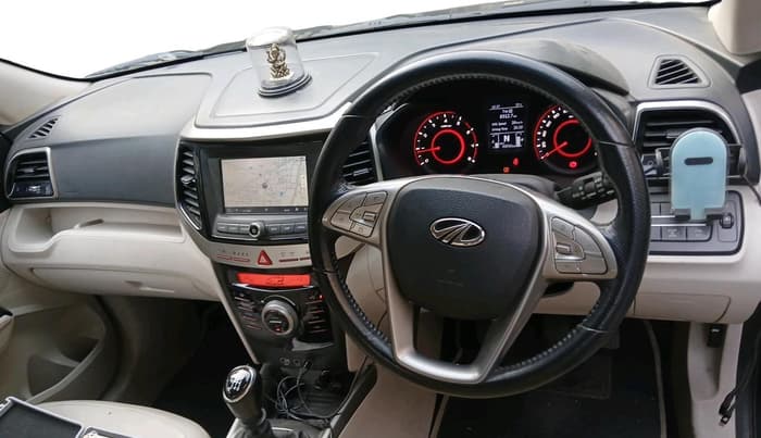 2019 Mahindra XUV300 W8 (O) 1.2 PETROL, Petrol, Manual, 48,900 km, interior