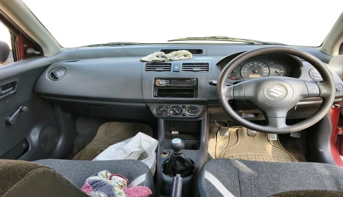 2009 Maruti Swift LXI 1.3, CNG, Manual, 1,45,471 km, interior