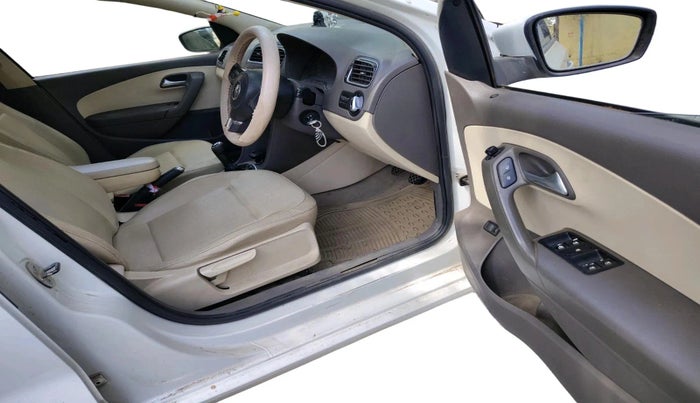 2012 Volkswagen Vento HIGHLINE DIESEL 1.6, Diesel, Manual, 89,465 km, interior