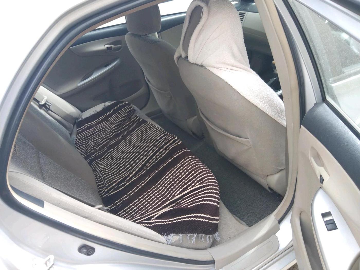 2012 Toyota Corolla Altis AERO LTD PETROL, CNG, Manual, 95,688 km, interior