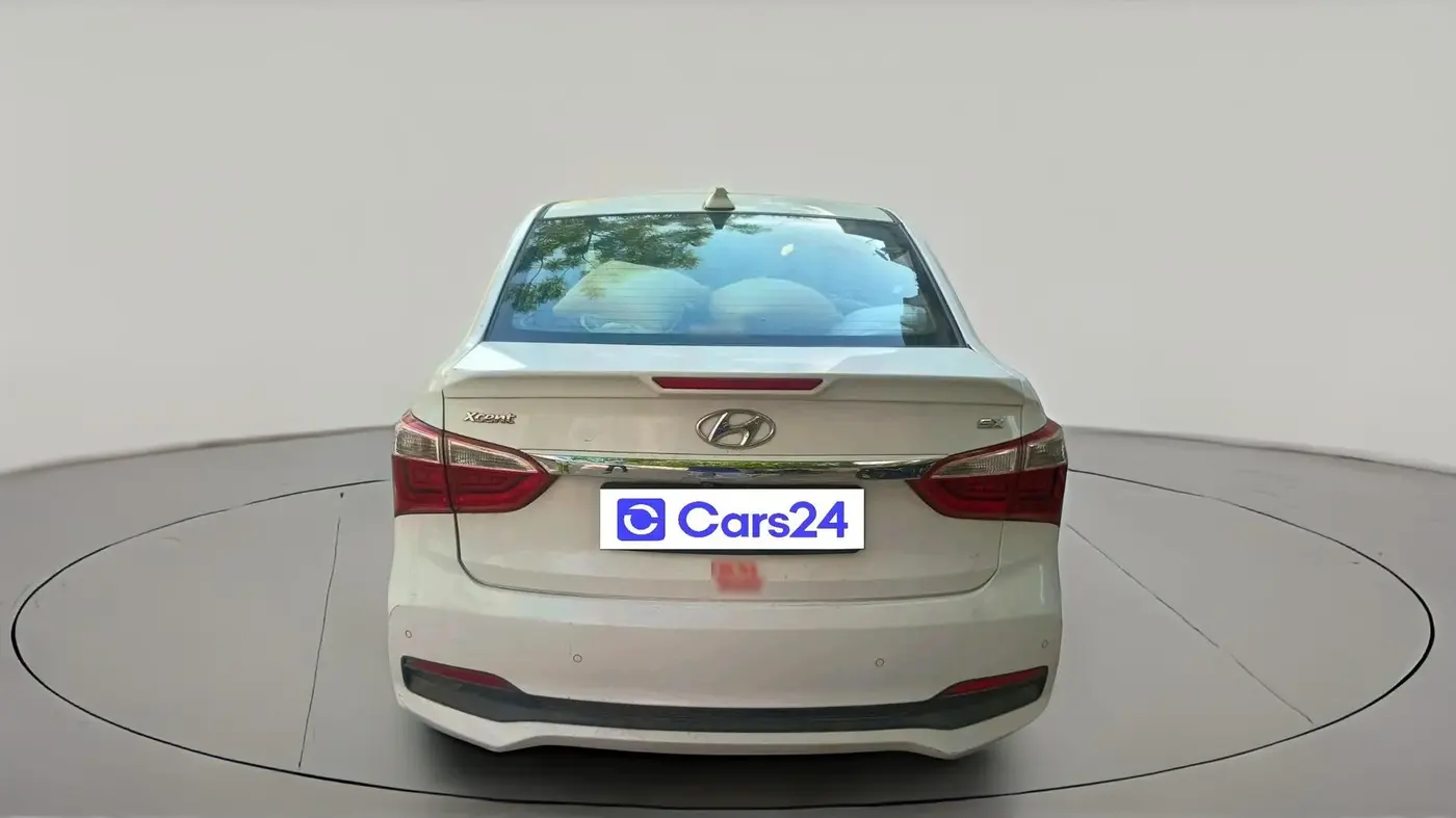 2018 Hyundai Xcent SX 1.2, CNG, Manual, 1,88,521 km, exterior