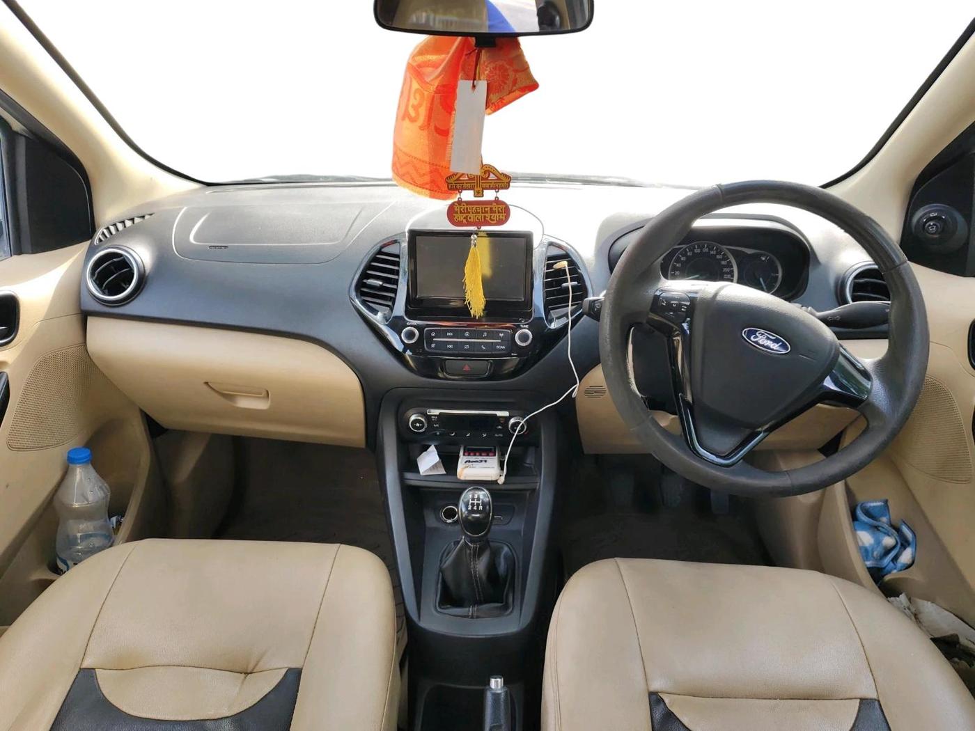2019 Ford Figo Aspire TITANIUM 1.2 PETROL, Petrol, Manual, 1,06,037 km, interior