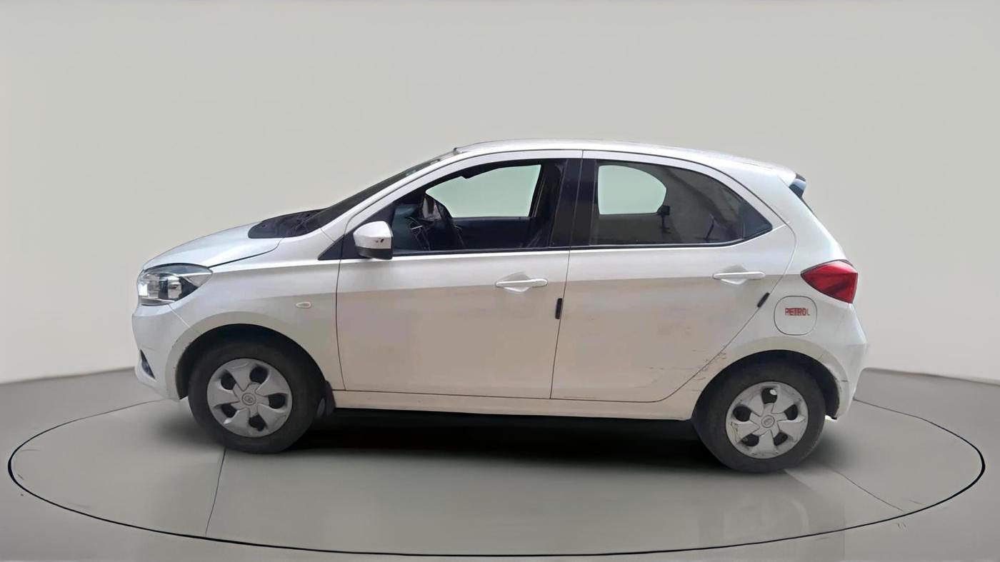 2016 Tata Tiago XT PETROL, Petrol, Manual, 72,261 km, exterior
