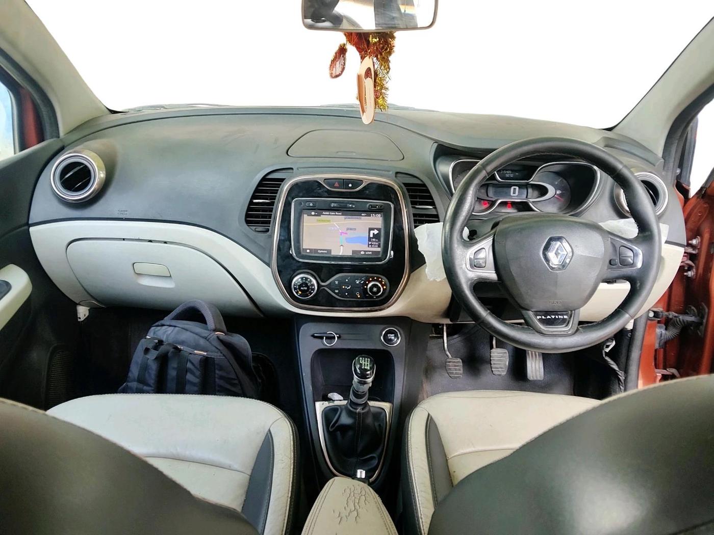 2017 Renault Captur PLATINE DIESEL DUAL TONE, Diesel, Manual, 3,15,502 km, interior