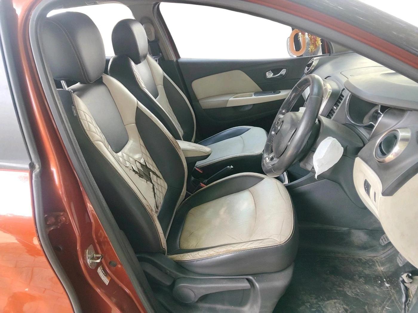 2017 Renault Captur PLATINE DIESEL DUAL TONE, Diesel, Manual, 3,15,502 km, interior