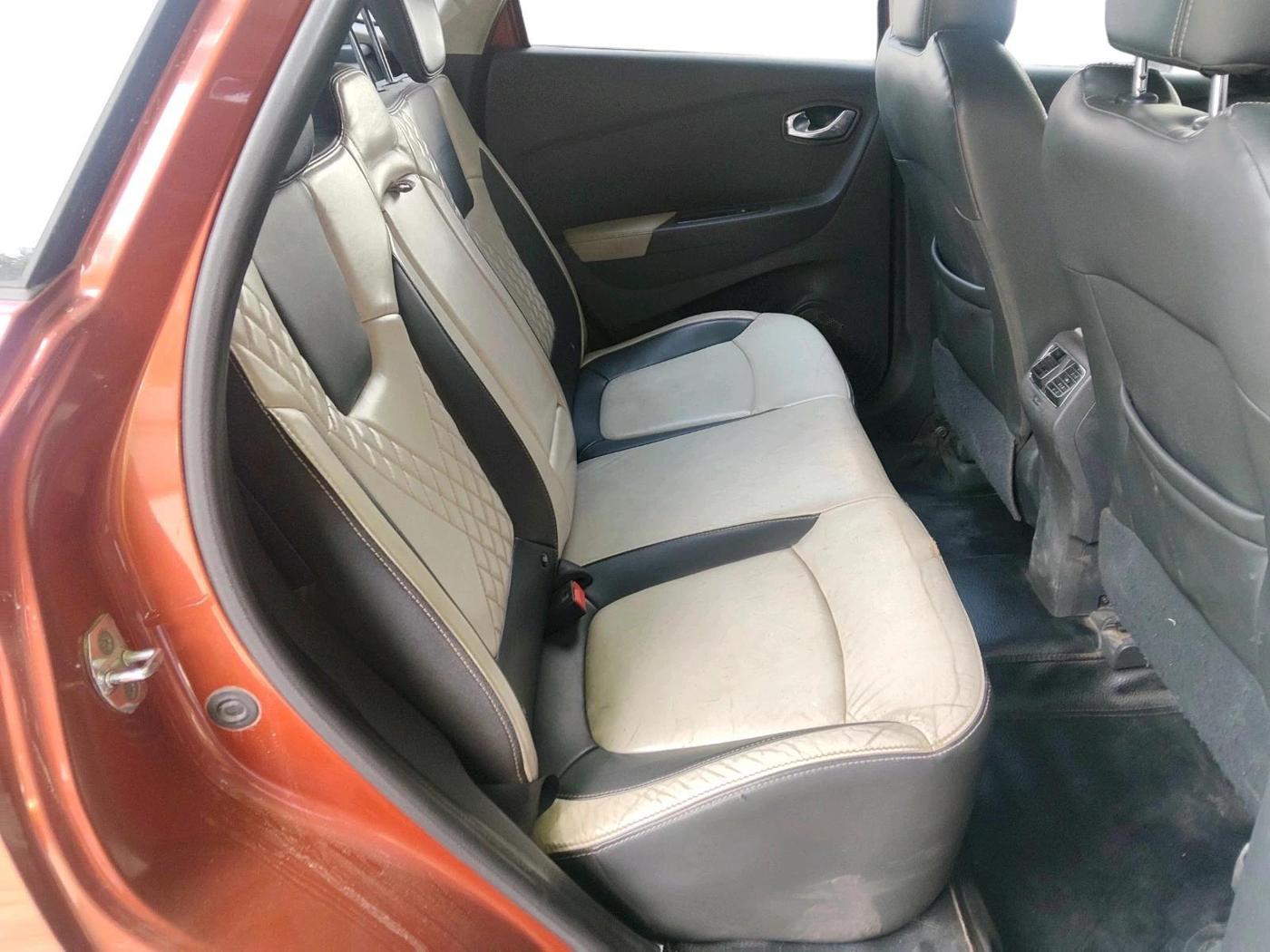 2017 Renault Captur PLATINE DIESEL DUAL TONE, Diesel, Manual, 3,15,502 km, interior