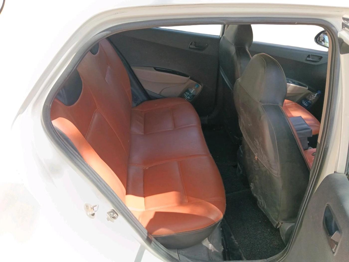2017 Hyundai Grand i10 MAGNA 1.2 KAPPA VTVT, CNG, Manual, 1,80,216 km, interior
