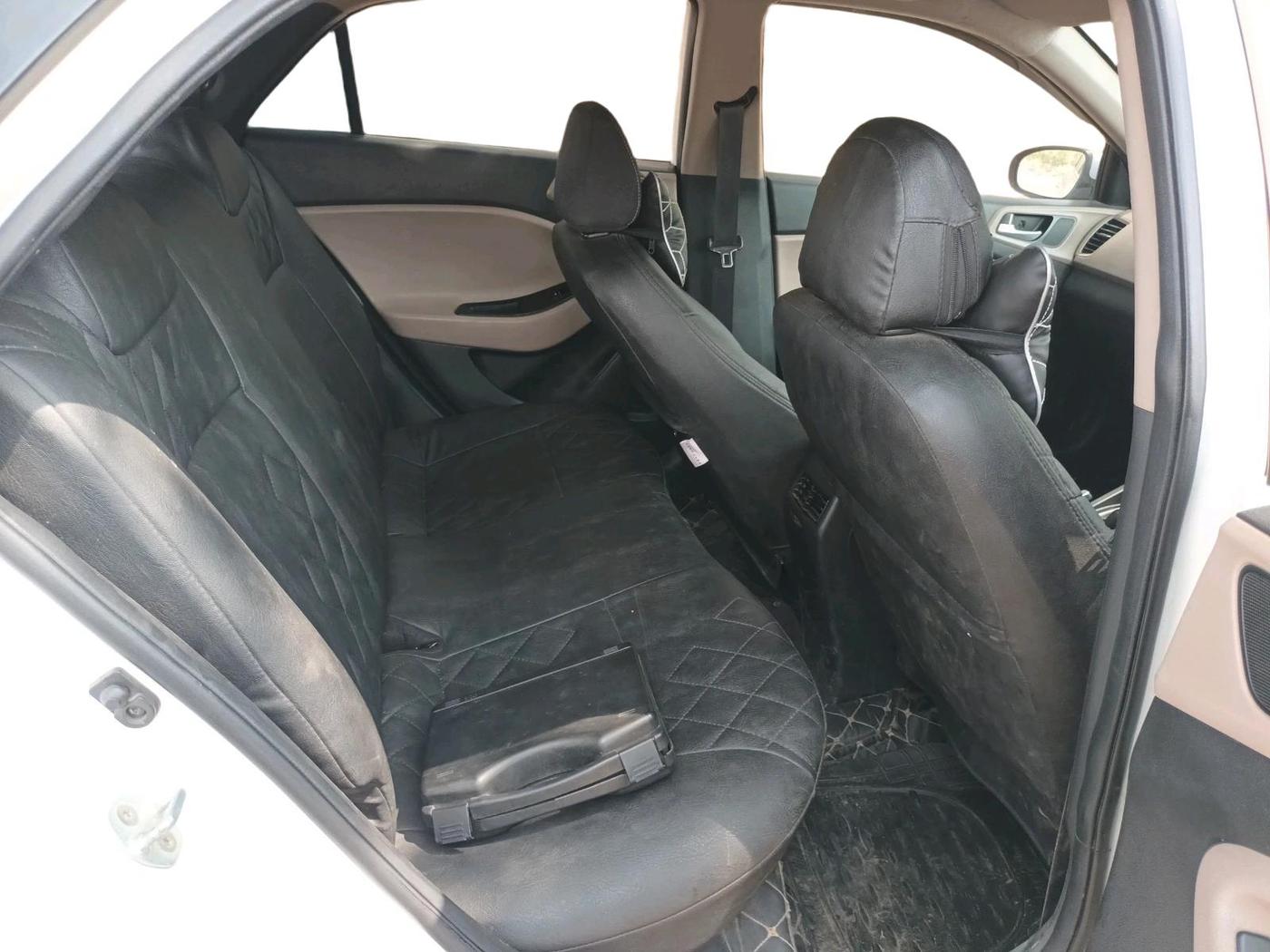 2015 Hyundai Elite i20 SPORTZ 1.4 CRDI, Diesel, Manual, 92,477 km, interior