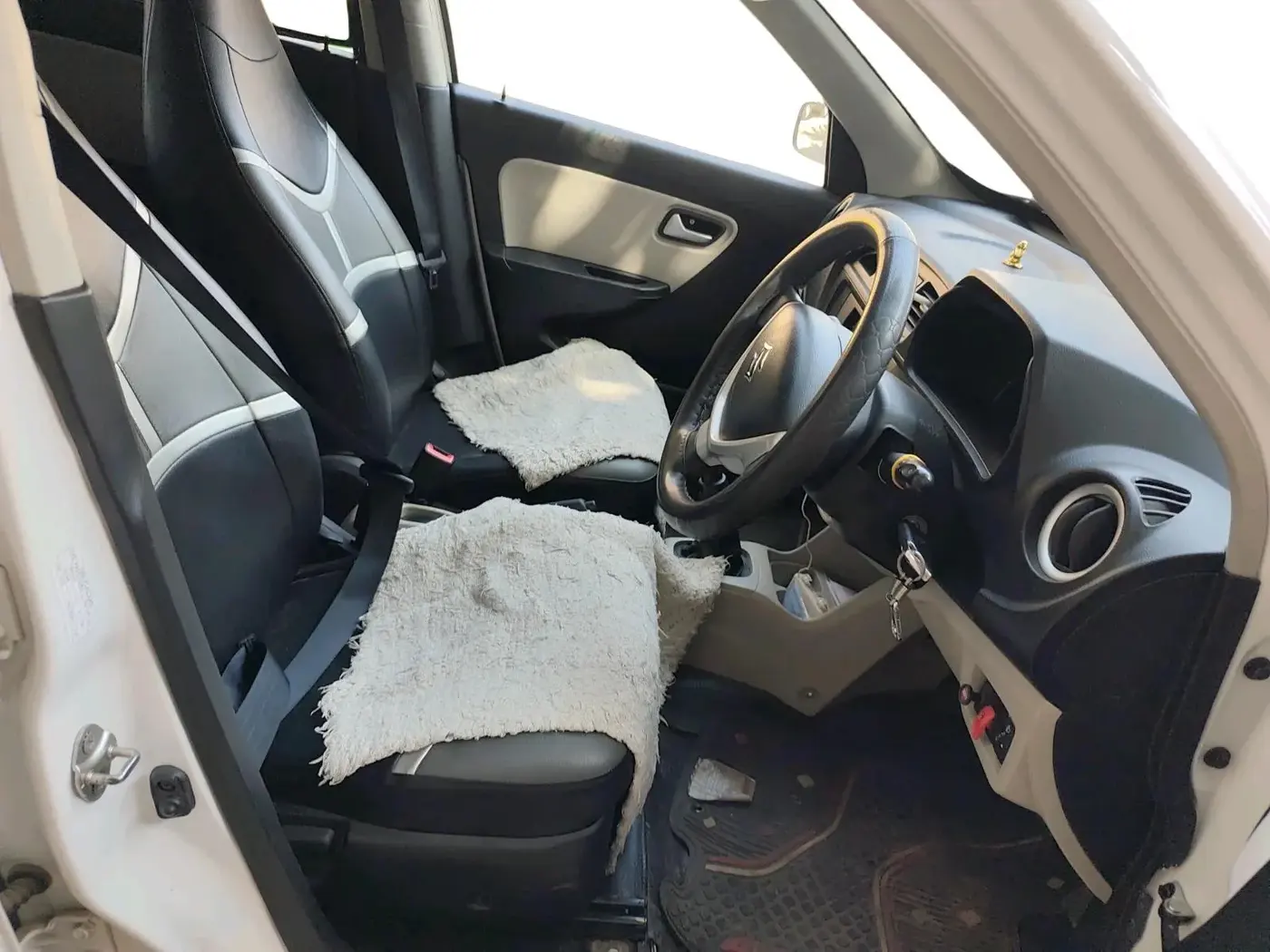 2022 Maruti Alto LXI O, Petrol, Manual, 35,036 km, interior