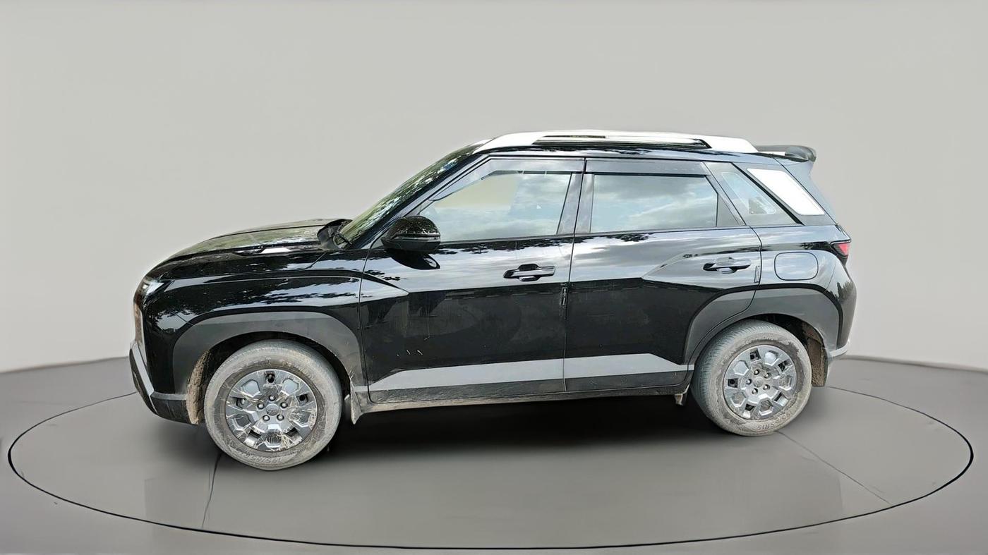 2026 Hyundai VENUE HX 5 Plus 1.2 Petrol MT, CNG, Manual, 4,073 km, exterior