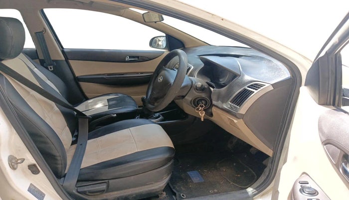 2013 Hyundai i20 MAGNA (O) 1.2, Petrol, Manual, 61,897 km, interior