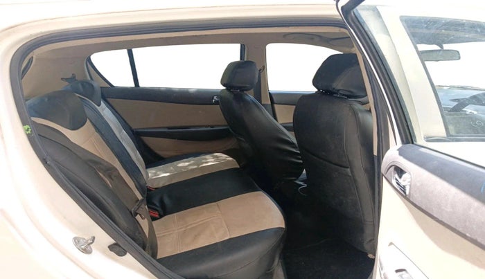 2013 Hyundai i20 MAGNA (O) 1.2, Petrol, Manual, 61,897 km, interior