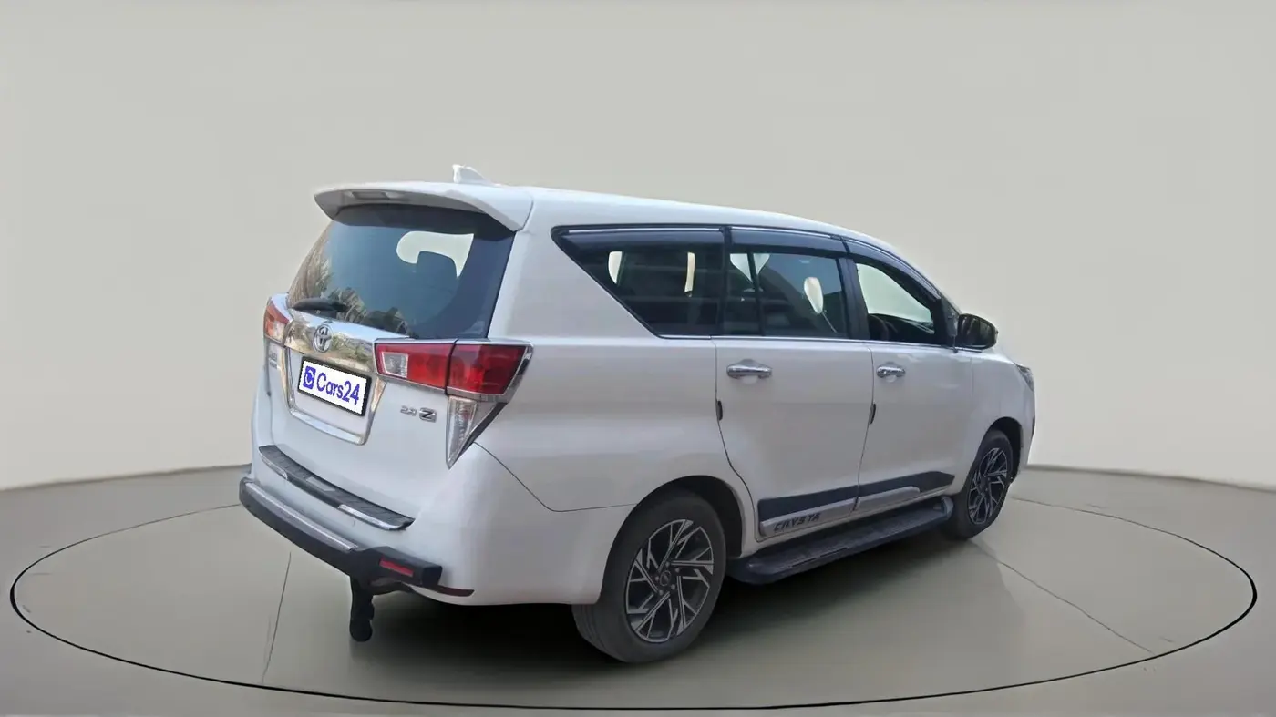 2016 Toyota Innova Crysta 2.8 ZX AT 7 STR, Diesel, Automatic, 1,36,633 km, exterior