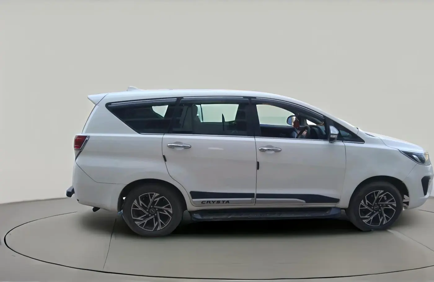2016 Toyota Innova Crysta 2.8 ZX AT 7 STR, Diesel, Automatic, 1,36,633 km, exterior