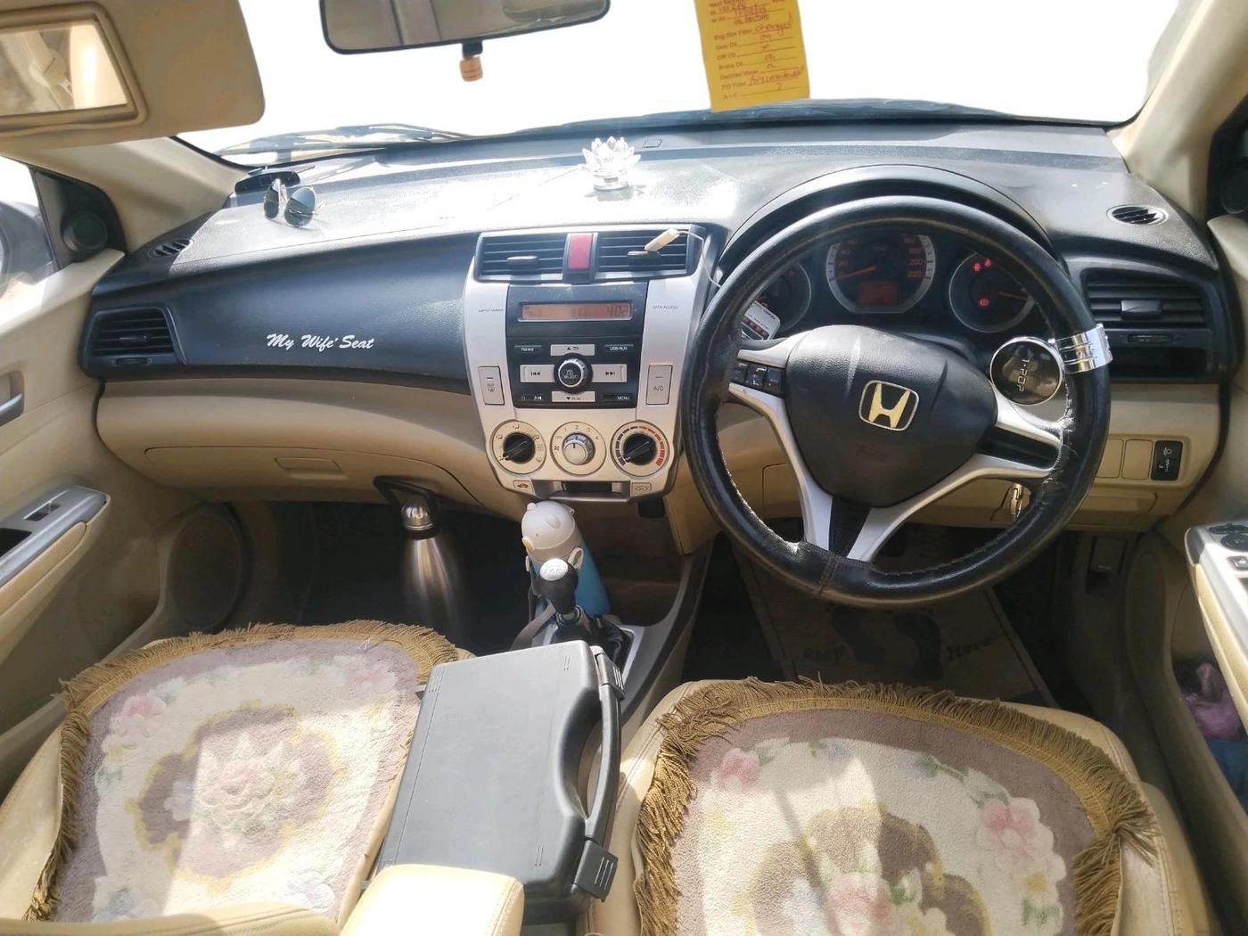 2011 Honda City 1.5L I-VTEC V MT, Petrol, Manual, 1,20,385 km, interior