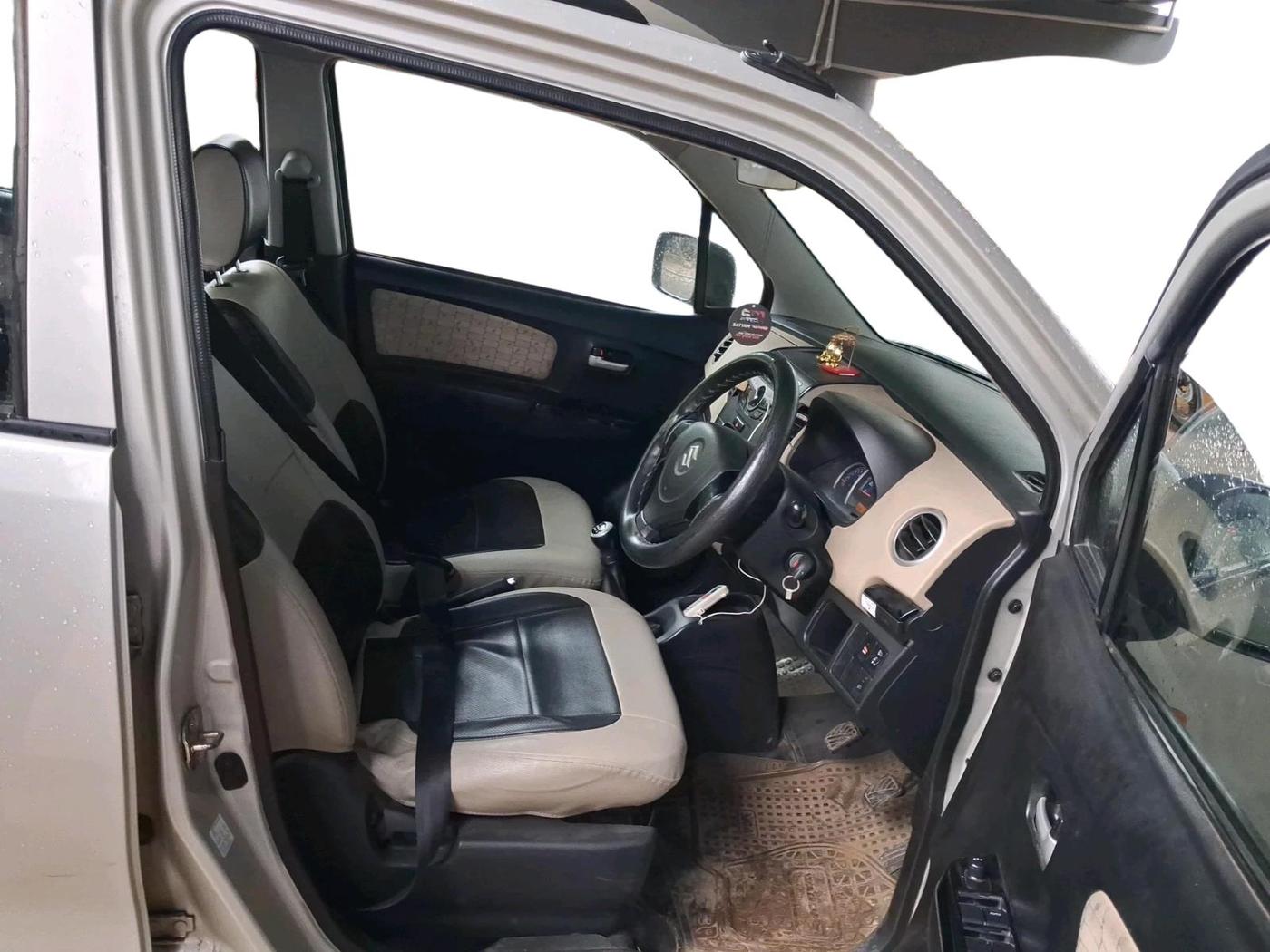 2018 Maruti Wagon R 1.0 VXI, Petrol, Manual, 25,215 km, interior
