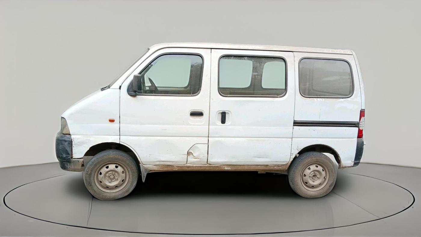 2017 Maruti Eeco 7 STR, CNG, Manual, 1,24,927 km, exterior