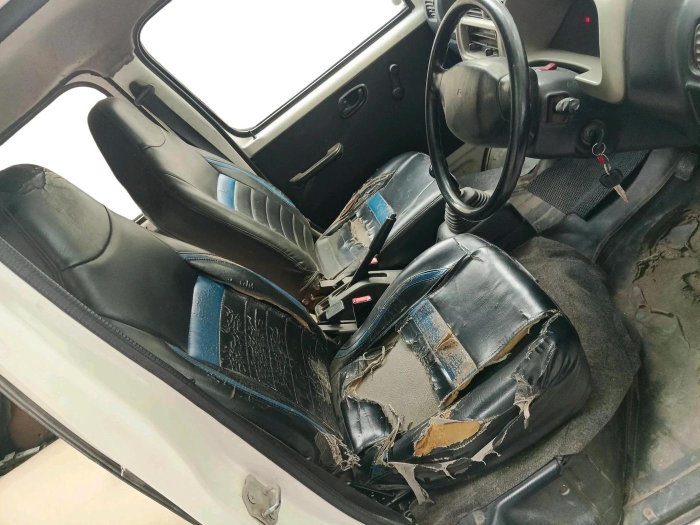 2017 Maruti Eeco 7 STR, CNG, Manual, 1,24,927 km, interior