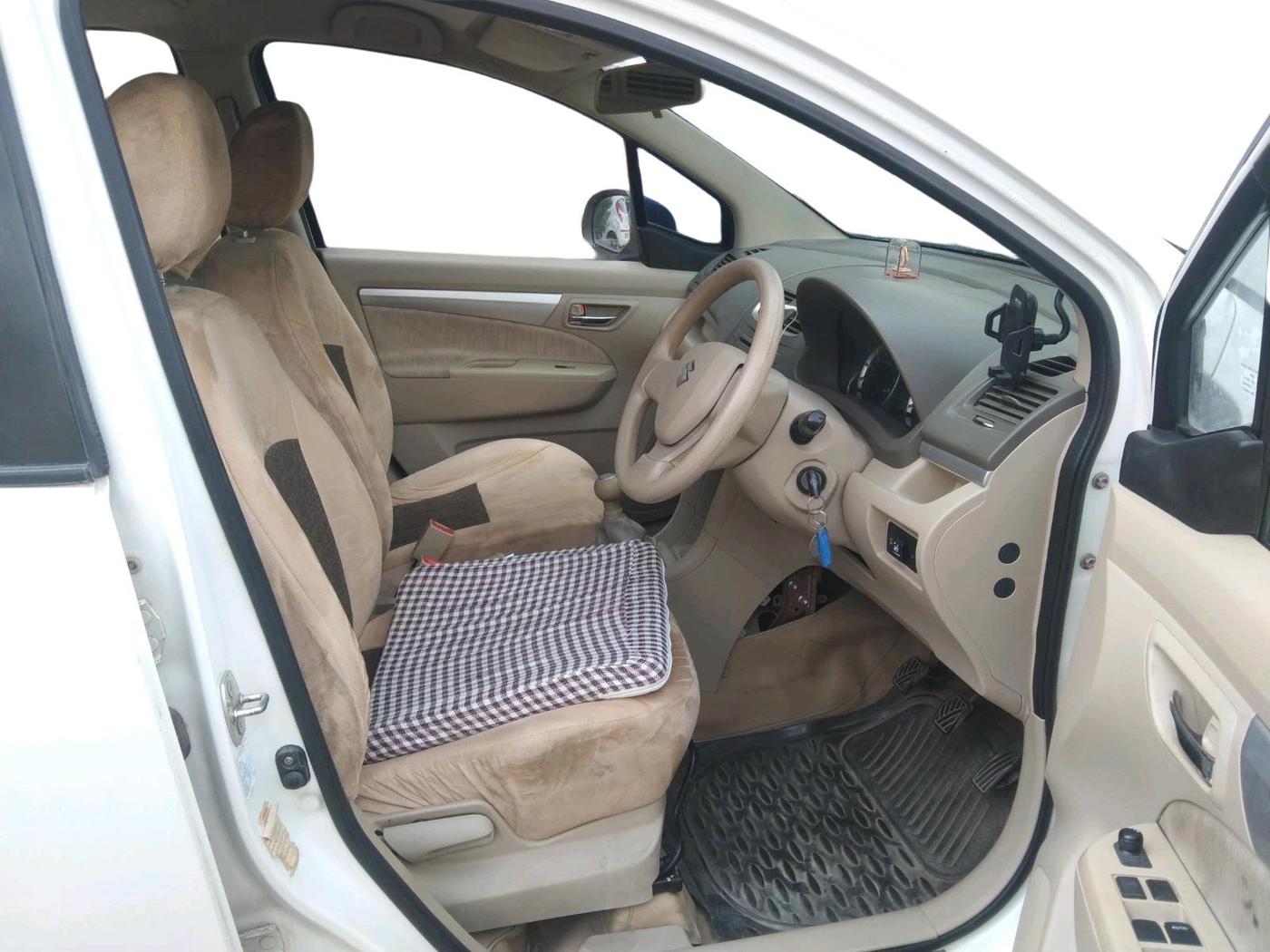 2012 Maruti Ertiga VXI, CNG, Manual, 85,374 km, interior
