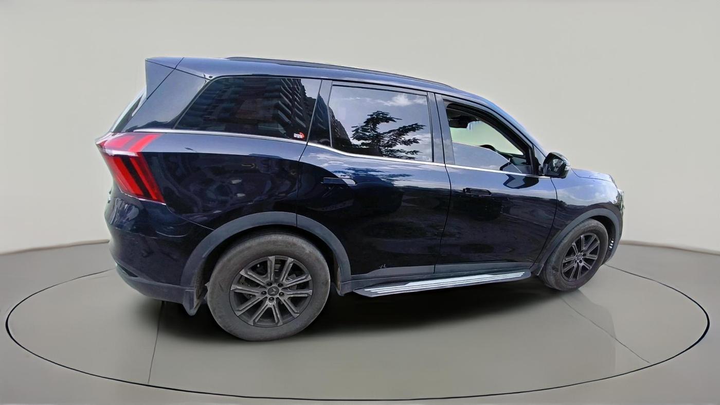2024 Mahindra XUV700 AX 7 LUXURY D AT 7 STR, Diesel, Automatic, 52,794 km, exterior