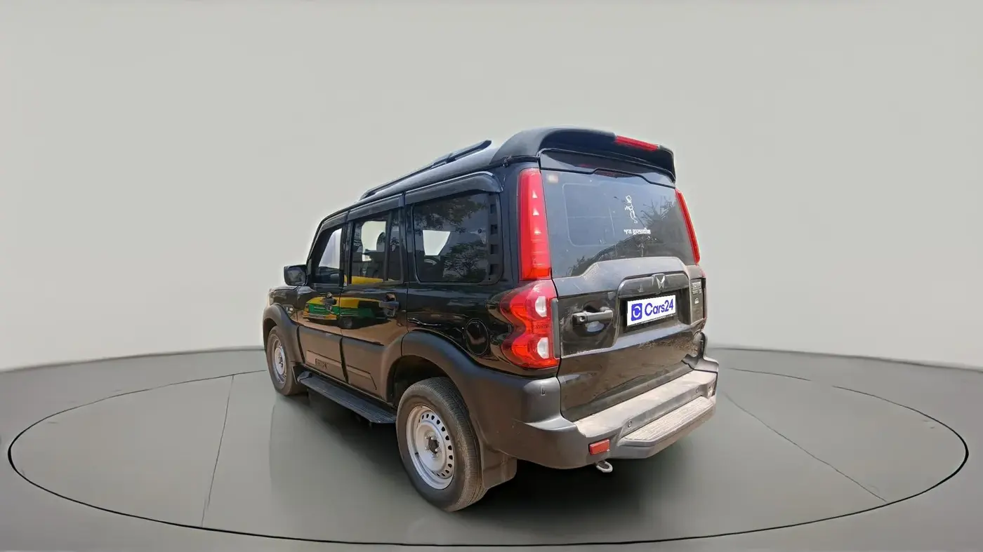 2025 Mahindra SCORPIO CLASSIC S 7STR, Diesel, Manual, 14,394 km, exterior