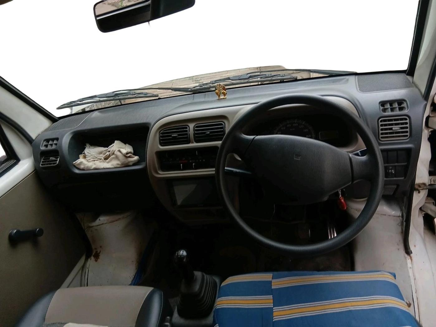 2014 Maruti Eeco 5 STR CNG WITH HTR, CNG, Manual, 2,00,640 km, interior