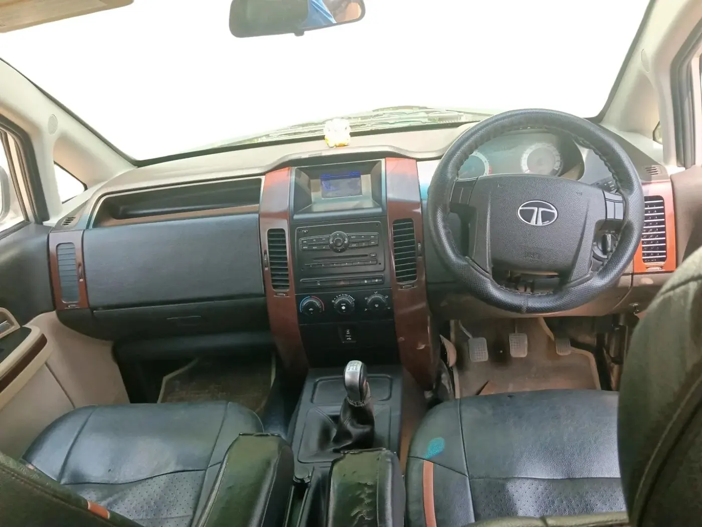 2014 Tata Aria PURE 4X2, Diesel, Manual, 2,12,378 km, interior
