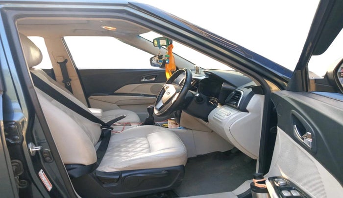 2021 Mahindra XUV300 W8 1.5 DIESEL, Diesel, Manual, 58,245 km, interior