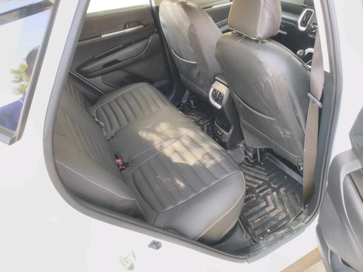 2025 KIA SONET HTE (O) 1.2 Petrol MT, Petrol, Manual, 10,364 km, interior