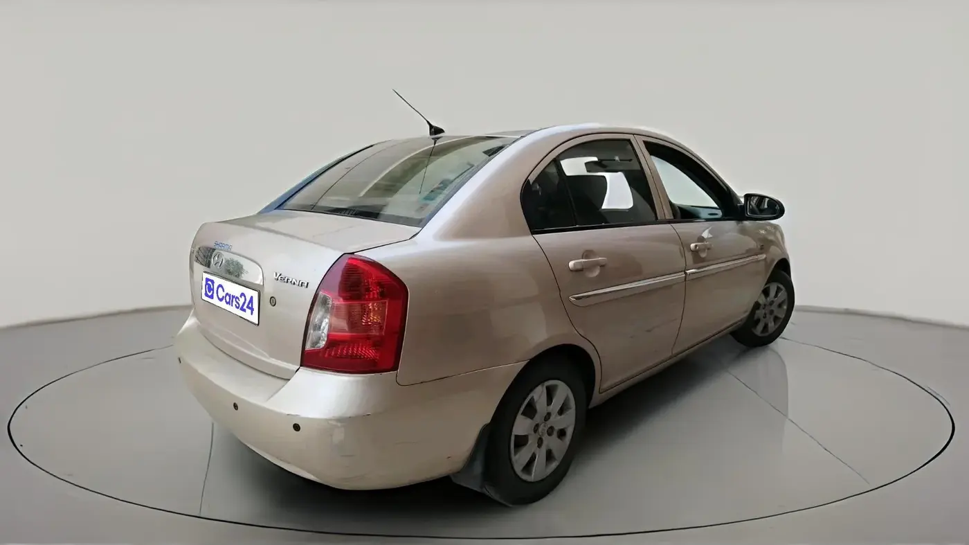 2010 Hyundai Verna XI, CNG, Manual, 1,09,969 km, exterior