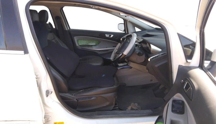 2017 Ford Ecosport TITANIUM 1.5L DIESEL, Diesel, Manual, 1,10,176 km, interior