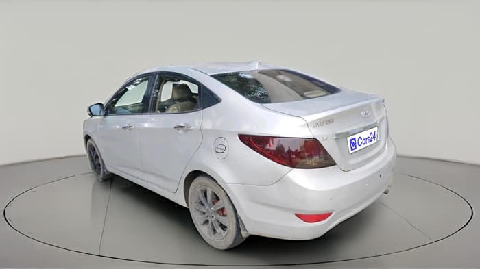 2013 Hyundai Verna FLUIDIC 1.6 CRDI SX, Diesel, Manual, 88,521 km, exterior