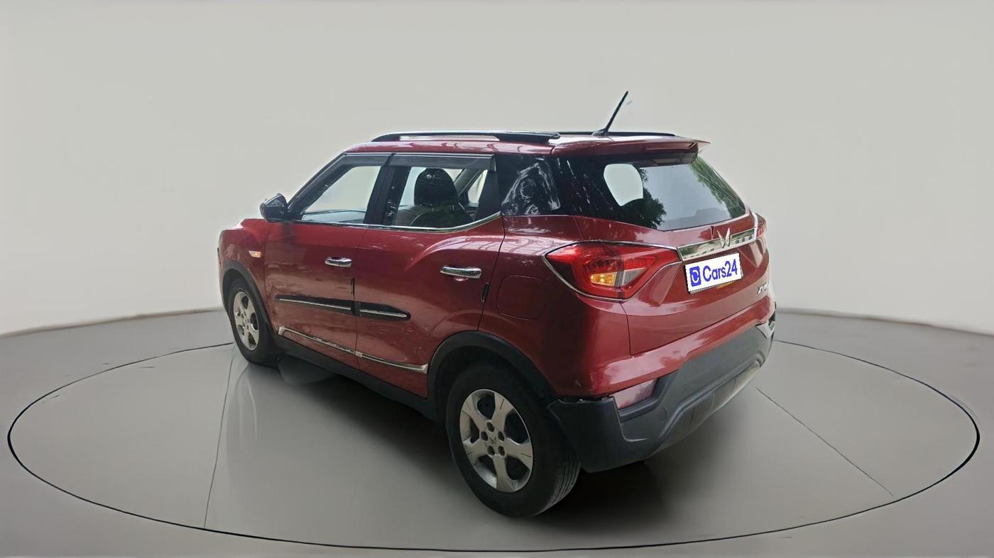 2023 Mahindra XUV300 W6 1.2 PETROL, Petrol, Manual, 29,089 km, exterior