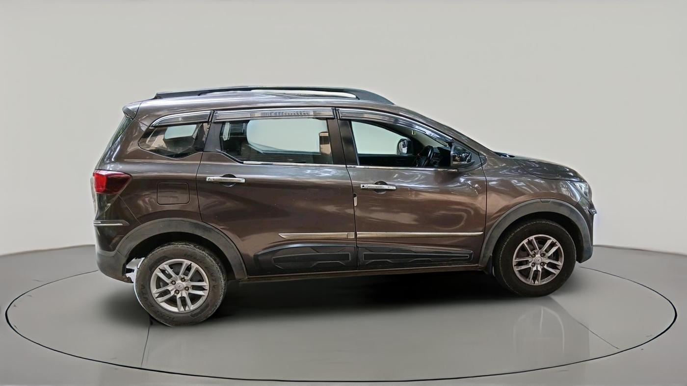 2021 Renault TRIBER RXT, Petrol, Manual, 29,875 km, exterior