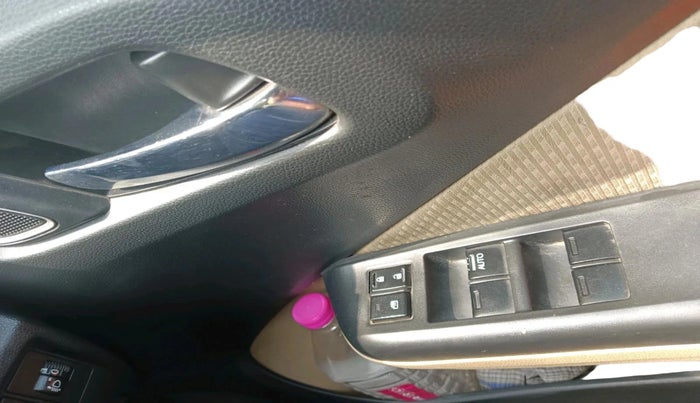 2017 Honda City 1.5L I-DTEC V, Diesel, Manual, 96,898 km, interior