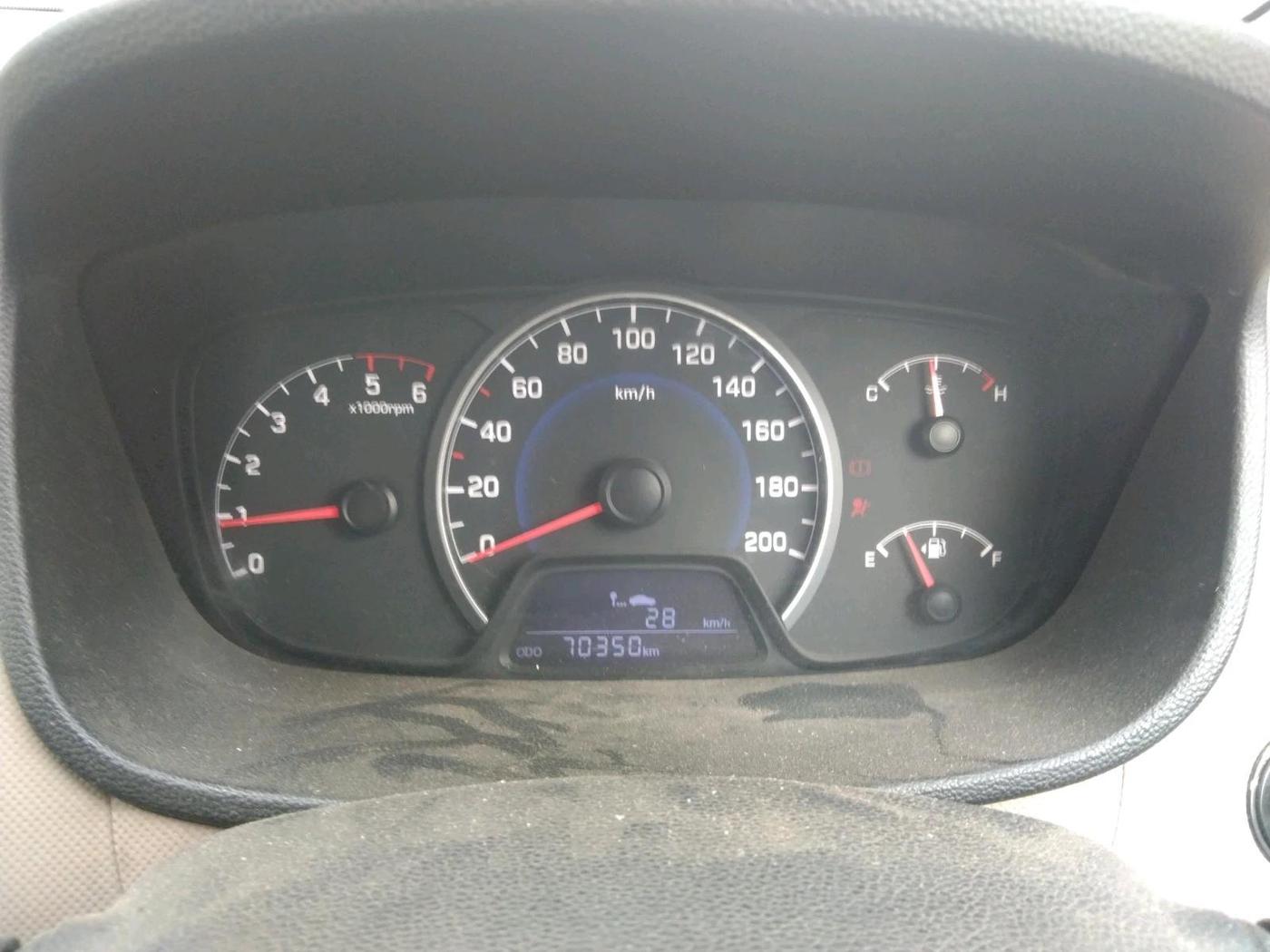 2013 Hyundai Grand i10 ASTA 1.1 CRDI (O), Diesel, Manual, 70,350 km, interior