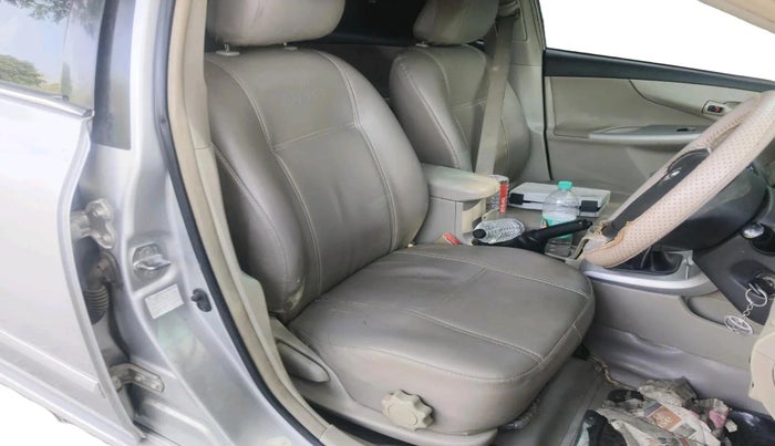 2011 Toyota Corolla Altis J PETROL, CNG, Manual, 1,50,026 km, interior