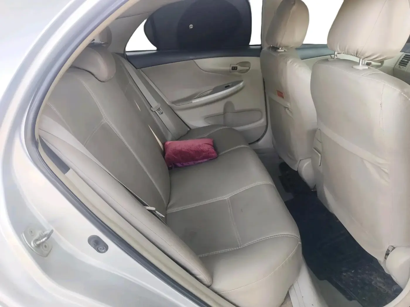 2011 Toyota Corolla Altis J PETROL, CNG, Manual, 1,50,026 km, interior