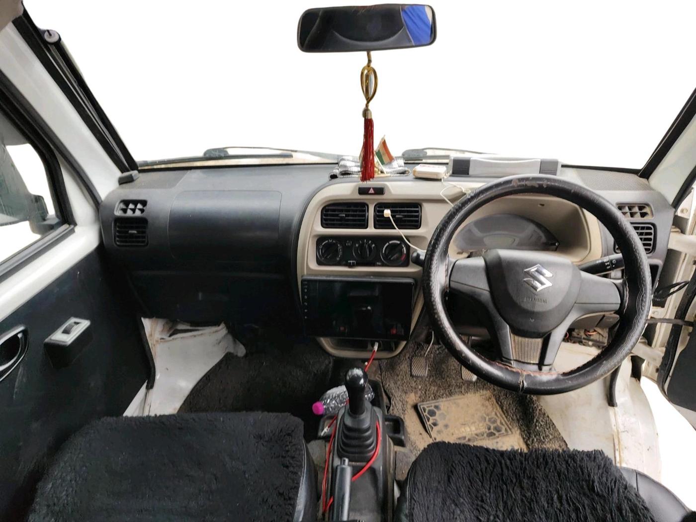 2023 Maruti Eeco 5 STR AC, CNG, Manual, 1,42,785 km, interior